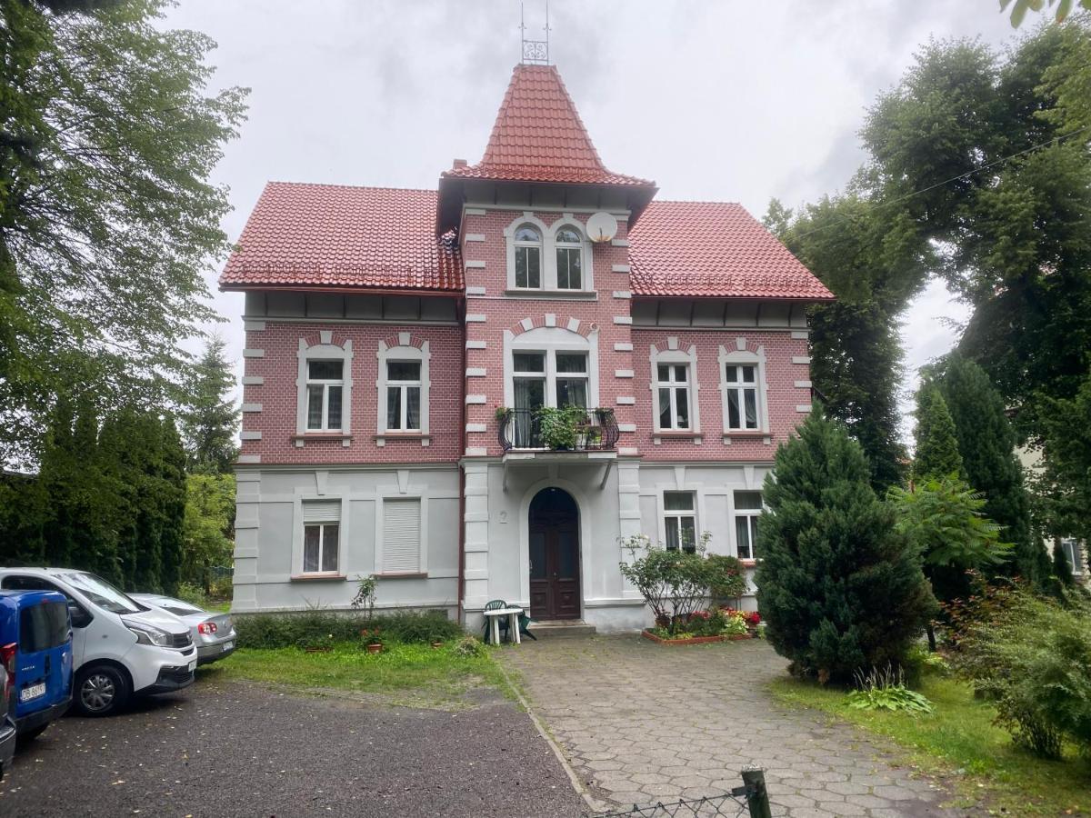 Apartamenty Przy Parku Szwedzkim Szczawno-Zdroj Exterior photo